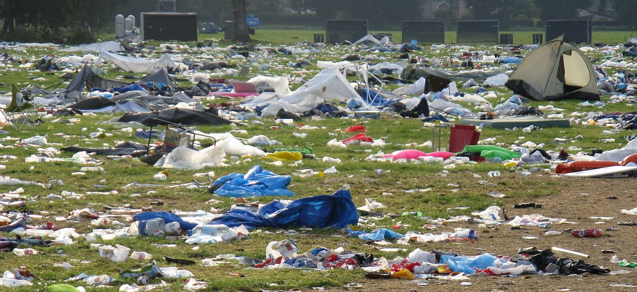 Gaat plastic afval verboden worden op festivals